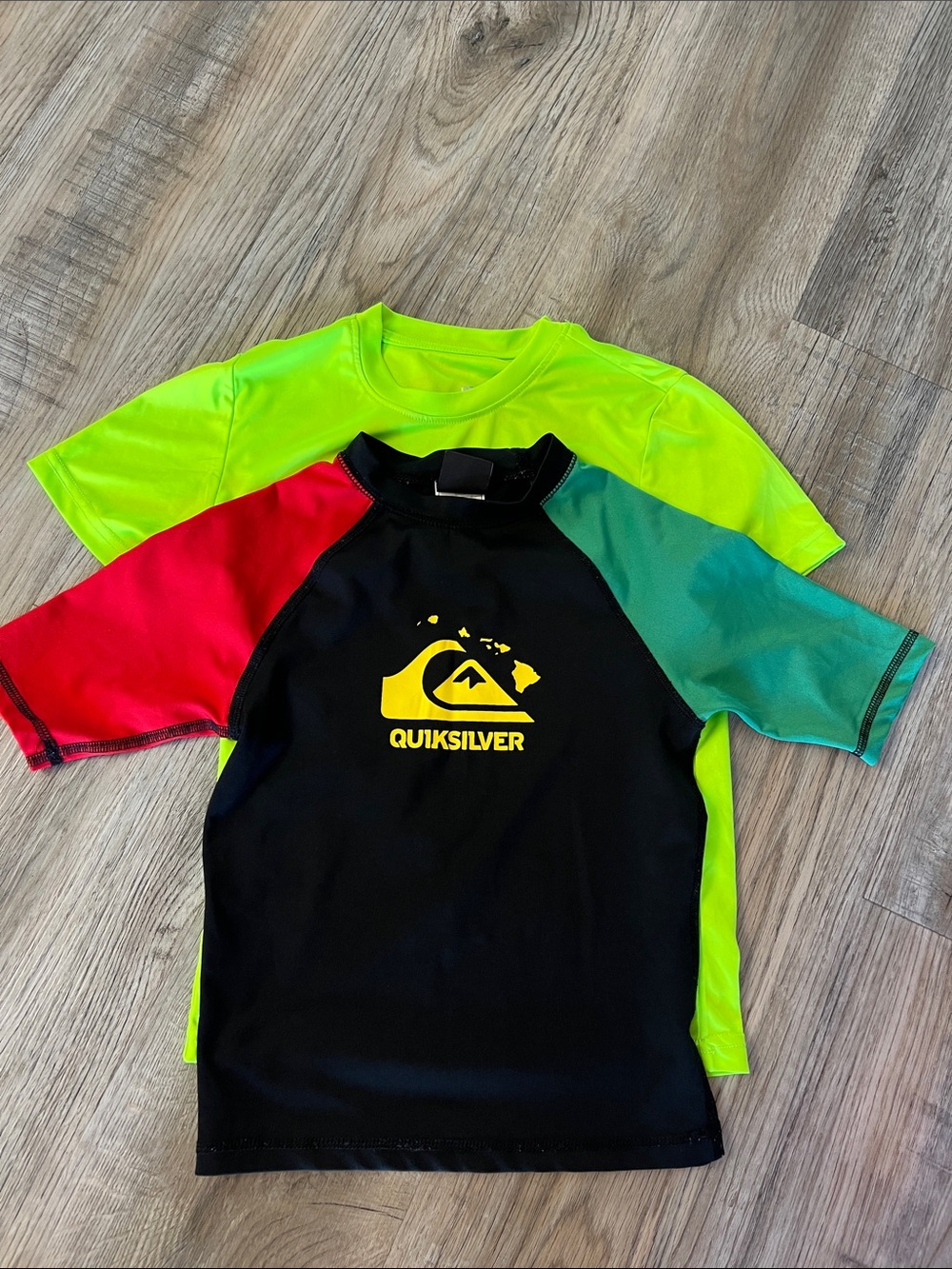 Boys Quiksilver Hawaii xs/s size 6